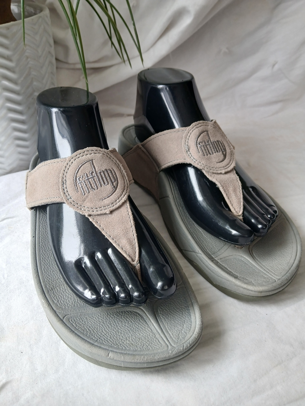 FitFlop Walkstar Thong Sandals - Size 9